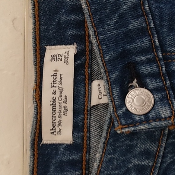 Abercrombie & Fitch Shorts Curve LoveSize 22 90's Relaxed Cutoff Short H… - Picture 2 of 5